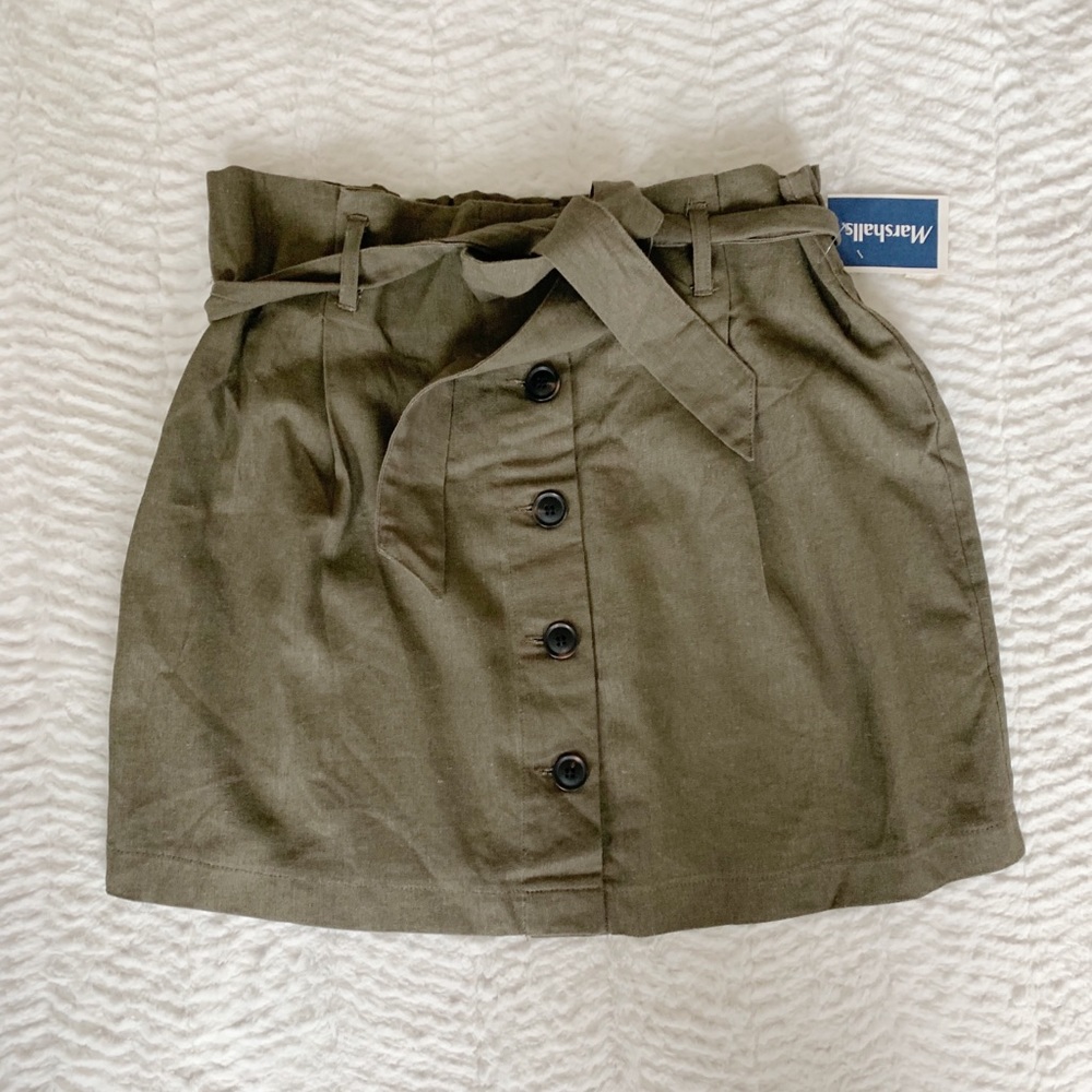 Olive green tie-front skirt with buttons